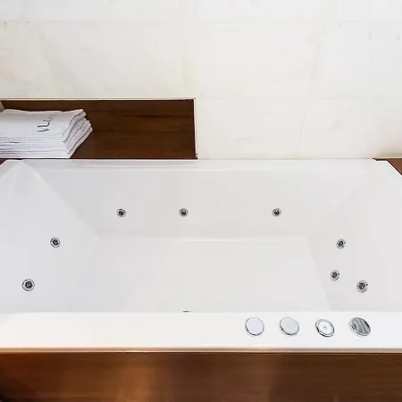 Apartment Boutique Alma *